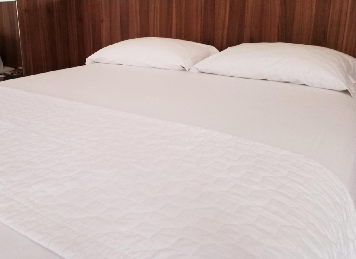 Luv Motel Joinville Exterior foto